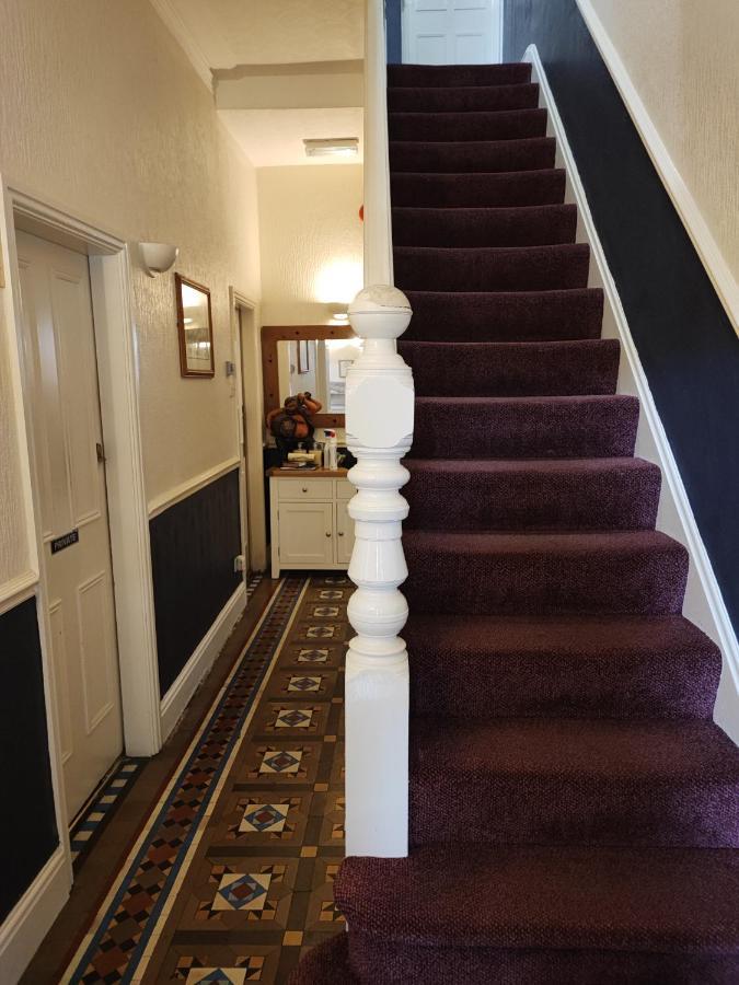 Y Garth Guesthouse Bangor  Extérieur photo