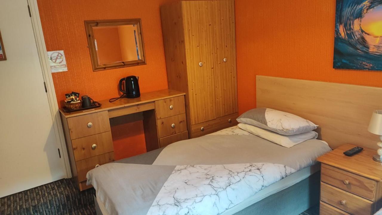 Y Garth Guesthouse Bangor  Extérieur photo