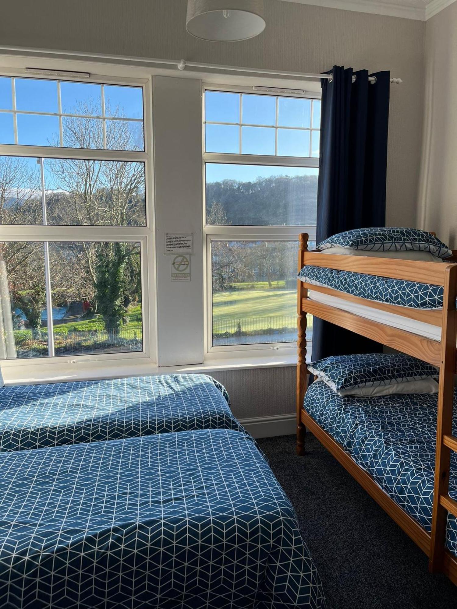 Y Garth Guesthouse Bangor  Extérieur photo